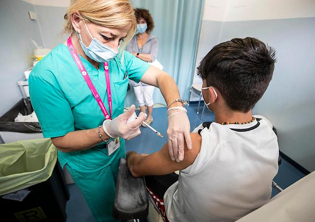 Vaccino Agli Adolescenti Prorogato L Accesso Senza Prenotazioni La Provincia