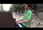 VIDEO Aeham Ahmad, il pianista di Yarmouk