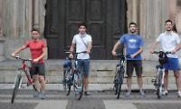 Quattro amici in bicicletta