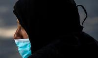 Coronavirus, in Lombardia si esce con la protezione sul volto