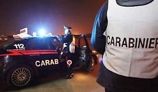 Ubriaco molesta i passanti e insulta i carabinieri, denunciato