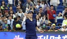 Sinner in finale a Pechino, battuto De Minaur in 3 set