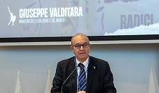 Valditara "Sul divieto uso dei social per under 16 decide il Parlamento"