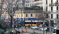 Due vittime e una quarantina di feriti il bilancio del tram deragliato a Milano