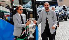 Gli Azzurri al Quirinale: "Coppa dedicata a tutti gli italiani"