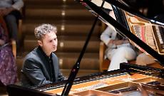 Un piano e quattro archi giocano con l’Ottocento
