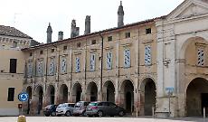 Il Comune prende il palazzo dei Dovara