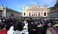 Papa, alle 10 i funerali: 160 delegazioni in arrivo, San Pietro stracolma di fedeli