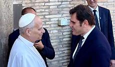 Il vescovo presenta il libro del Papa