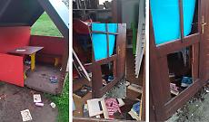 Vandalismi senza fine alla casetta dei libri