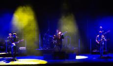 La poesia di Lucio Dalla rivive sul palco: applausi per &ldquo;La Sera dei Miracoli&rdquo;