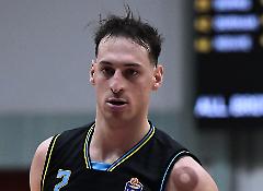 Banchi chiama tre giocatori Vanoli con l'Italia