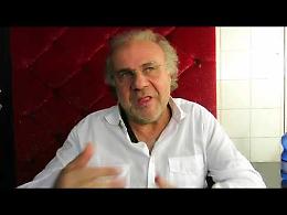 Lo show di Jerry Calà al Mr. Time e il ricordo di Ugo Tognazzi