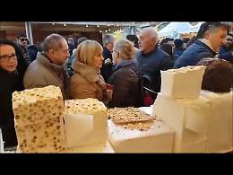 VIDEO Tra i banchi della Festa del Torrone 2017