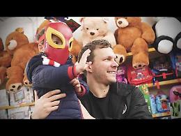 VIDEO Travis Diener “Santa Lucia” per i bambini meno fortunati