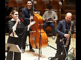 Nicky Nicolai al Museo del Violino: Mina, ironia e leggerezza