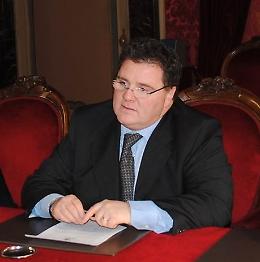 Malvezzi incompatibile
Al suo posto Amore