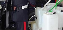 Ruba gasolio da un camion, arrestato 'vampiro' dei serbatoi