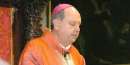 "Papa di una semplicità disarmante"
Il pensiero del vescovo Cantoni
