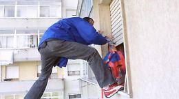 Raid al centro anziani, via anche il maialino della beneficenza