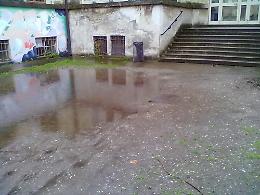 Scuola Stradivari, il cortile è una palude