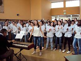 Un coro da premio alla 'Diotti'