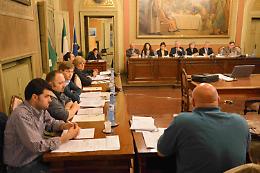 Bilancio 2012 del Comune
Battaglia in Consiglio
Lega: 'tagliare' gli assessori