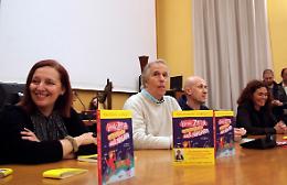 Winkler racconta la sua dislessia
E in città esplode la Fonzie-mania
