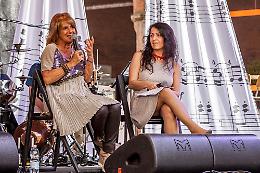 Lella Costa e Pacifico