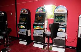 Sala giochi distrutta in via Della Fiera