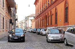 Corso Garibaldi pedonale
Parcheggi in via Trecchi
