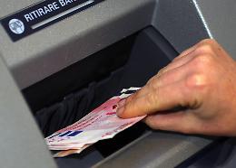 Utilizzano un bancomat rubato, due donne denunciate