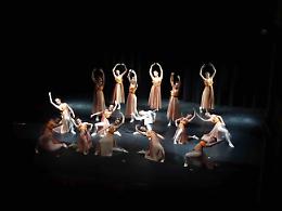 Tra danza classica e modern-contemporanea