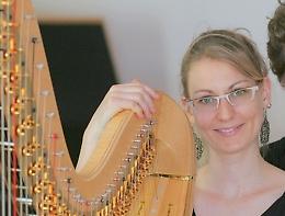 Voce ed arpa stasera per Musica a palazzo