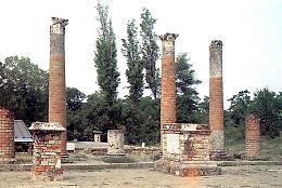Festival di Teatro Antico a Veleia romana con Preziosi, Manfredi, Degli Esposti e Curino