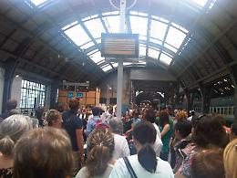 Guasto a Milano Centrale, caos: maxi ritardi al rientro dal lavoro
