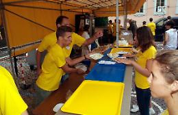 Tortelli&Tortelli, la pioggia bagna l'esordio