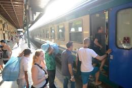 Solidale con il capotreno
Chi non paga scende
