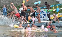 Il Po torna la spiaggia di casalaschi e parmensi