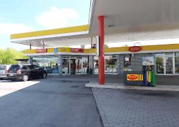 Rapina nella notte al distributore Agip