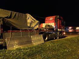 Camion perde carico di coils