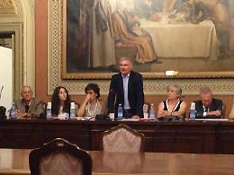 L'applauso del consiglio comunale a Steno Marcegaglia