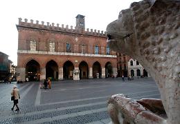 La giunta a caccia della popolarit&agrave;, lotta a zanzare e piccioni