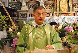 Si insediano don Anselmi e don Brambilla