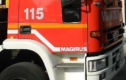 Cassonetto in fiamme in via Eridano