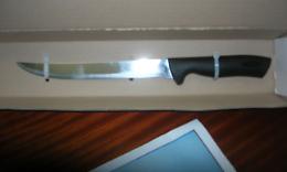 Coltello alla gola
per 5 euro negati