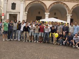 Pergolettese, tifosi in piazza