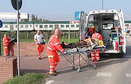Cade in bici, paura per un 82enne