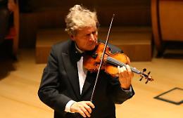 Concerto di Natale con Uto Ughi mercoledì 18 dicembre