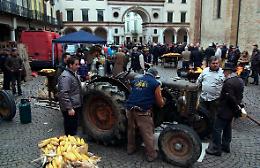 Gli antichi mestieri contadini
rivivono in piazza Duomo